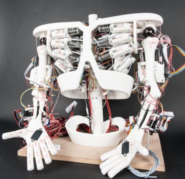 Roboy - робот помощник Лаборатории интеллекта