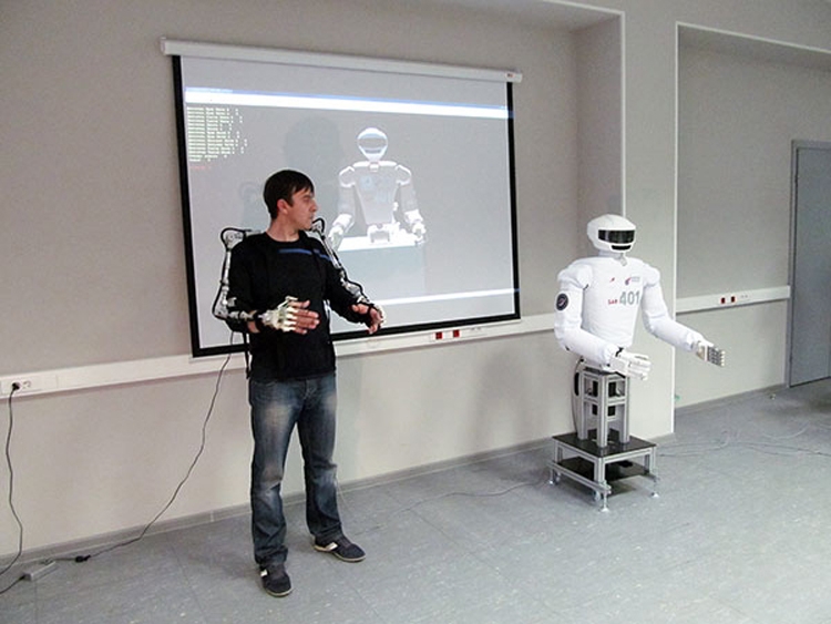 Россия отправит на Луну роботов-аватаров