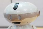 Очаровательный робот CUBO