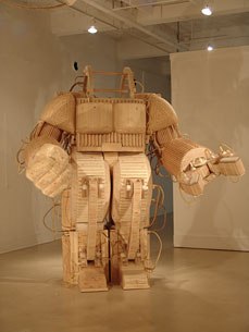 Деревянный робокостюм Майкла Ри