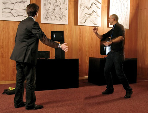 При помощи нового робота можно играть в виртуальный пинг-понг прямо в воздухе (фото OZWE).