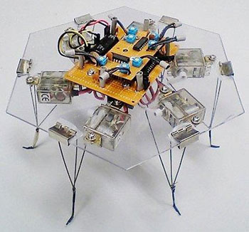 Шестиногий робот с шестью датчиками света