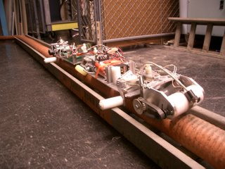 Робот-электрик займется ремонтом линий электропередач