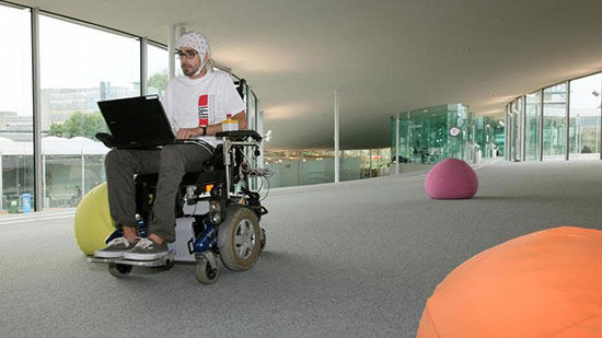 Инвалидная коляска с нейроинтерфейсом и искусственным интеллектом