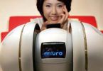 Робот Miuro превращает iPod в стереосистему на колесах