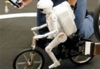 Робот-велосипедист совершил подвиг