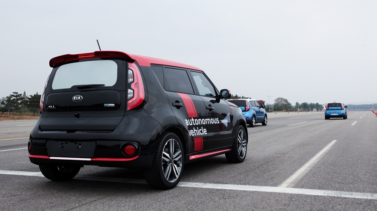 KIA и GOOGLE усовершенствуют свои робомобили
