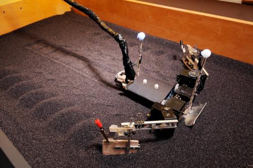 робот-черепаха FlipperBot