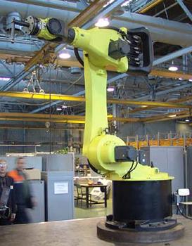 Промышленный робот TUR-150.