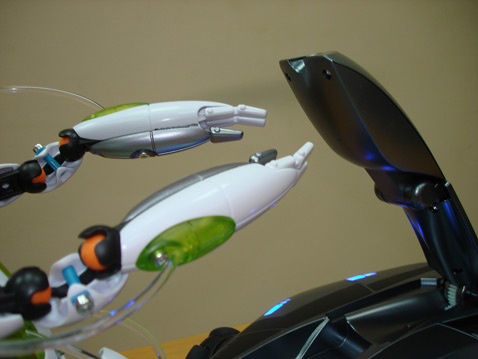 Причинить друг другу физический ущерб Rovio и Spykee могут, пожалуй, только одним способом – если робот столкнёт соперника куда-нибудь, например в пропасть (фото MEMBRANA).