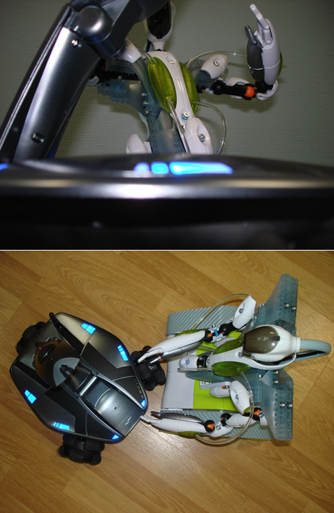 Оба робота одинаково успешно катаются по любому виду напольного покрытия. "Спайки" не застревает благодаря вероломству своих гусениц, а "Ровио" выпутывается из проводов за счёт передовых колёс (фото MEMBRANA).