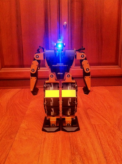 робонова - андроидный робот