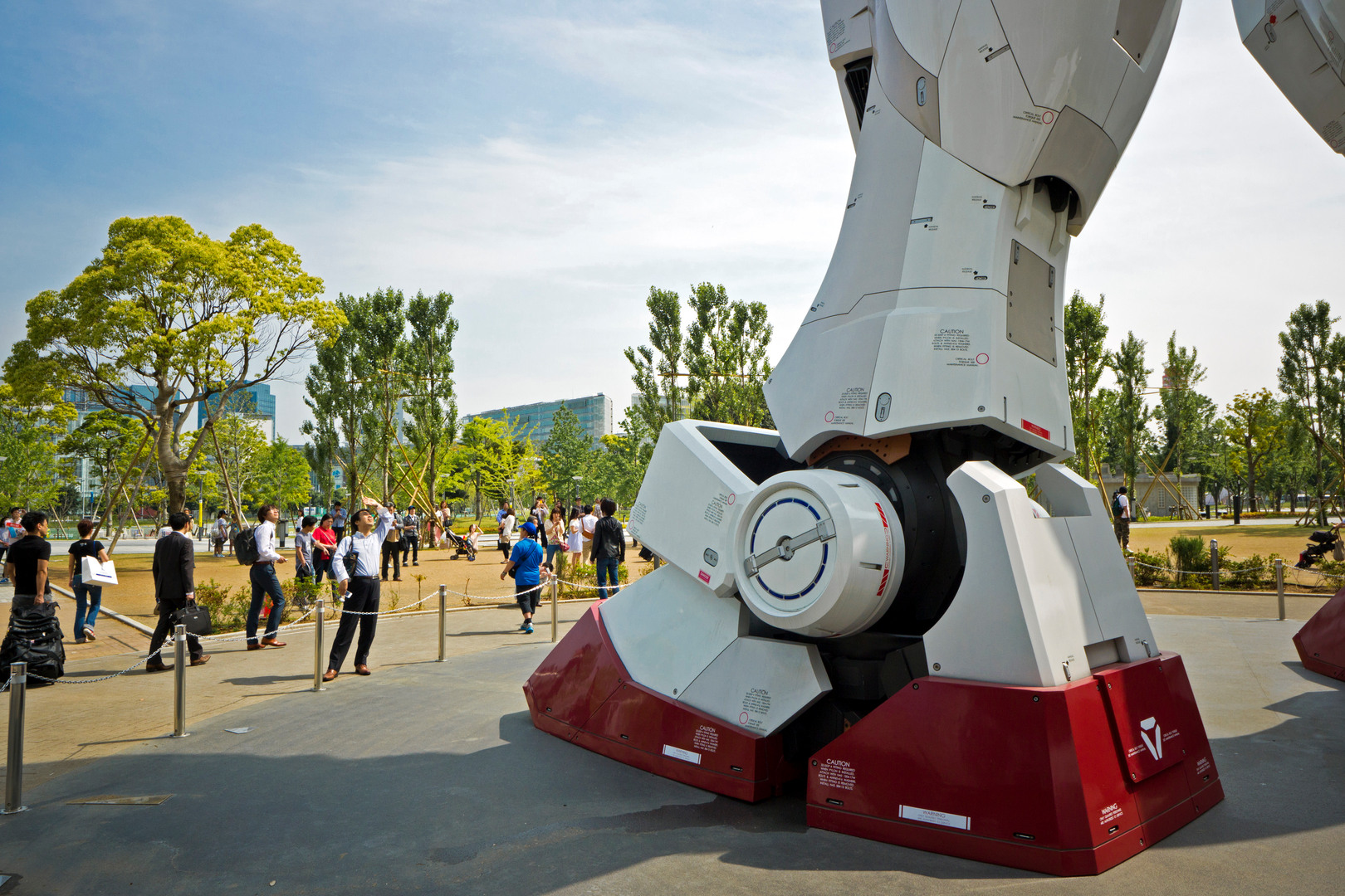 Самая огромная 18. Самый большой робот. Робот гигант. Самый высокий робот. Самый большой робот в мире.