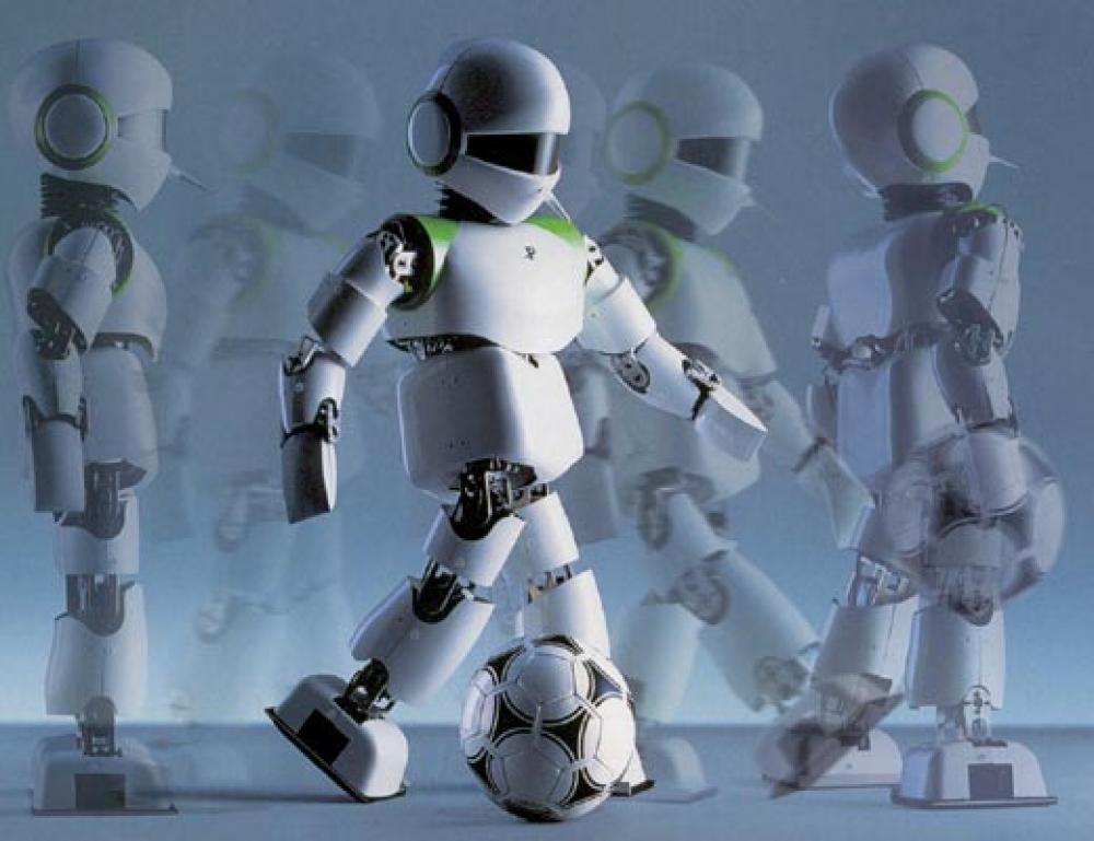 Роботы играют в футбол. Сборные роботы. Команды робота. Робот МАИ.
