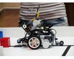 робот сортирует кубики - Минифестиваль робототехники в КГПИ им. Астафьева 2011