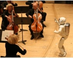 Руководитель оркестра - Роботы Японии