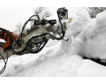 Робот чистит снег - Роботы Японии