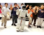 Honda робот с детьми - Роботы Японии