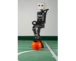 Специалисты из Боннского университета разработали нового робота-футболиста под названием NimbRo-OP. - NimbRo-OP
