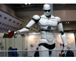 Робот играет в тенис - Человекоподобные роботы