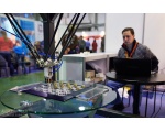 фото с выставки роботов 25 - Robotics Expo 2014