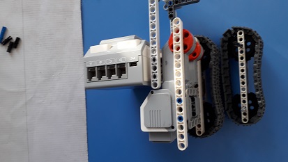 крепление гусениц к блоку танка ev3