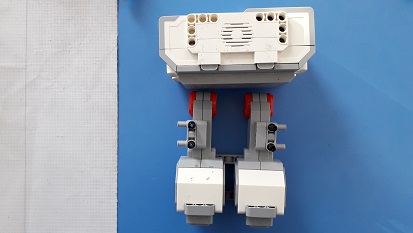 крепление блока танка ev3 к моторам