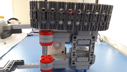 крепление гусениц к блоку танка ev3