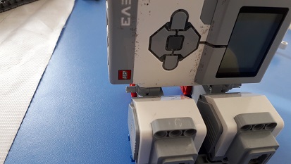 крепление моторов к блоку ev3