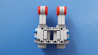 крепление моторов робота танка ev3