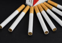 Почему сигаретный дым есть даже в местах с запретом на курение?