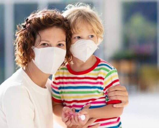 Дети тоже болеют коронавирусом CoVID-2019, но переносят его легче