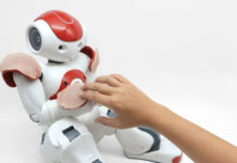 Кожа, разработанная для смартфонов и человекоподобных роботов, реагирует на прикосновения