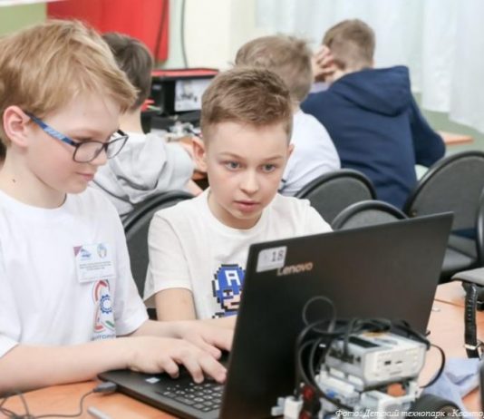 Мурманскому мобильному технопарку «Кванториум» требуются наставники