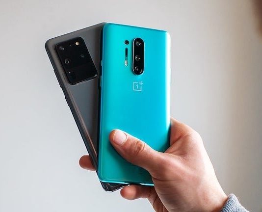 Чем Galaxy S20 лучше OnePlus 8. Выбираем флагманский смартфон