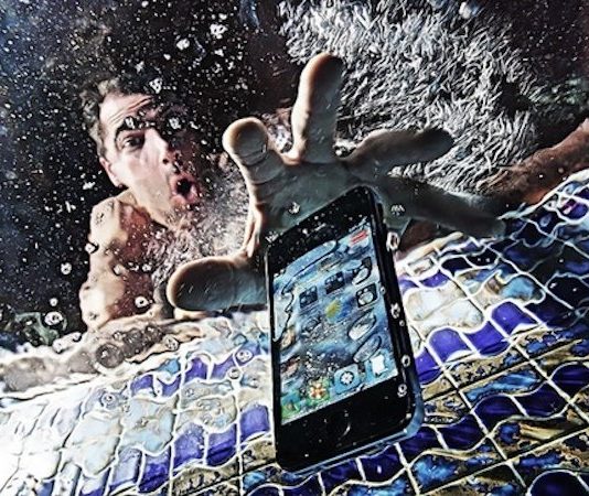 Можно ли мочить защищенный от воды телефон? Можно ли мочить защищенный от воды телефон