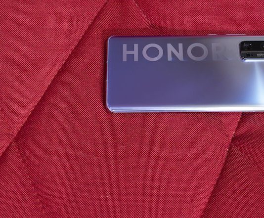 В России представили Honor 30 Pro+. У нас он уже есть.
