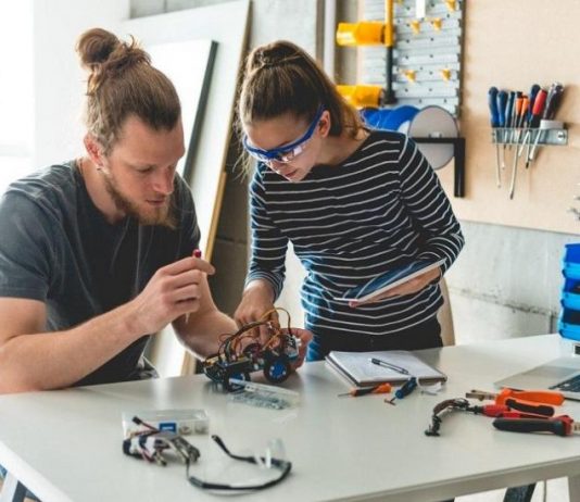 Rukami запускает онлайн-акселератор для организаторов технологических кружков