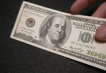 Пять лучших новых смартфонов до 100 долларов