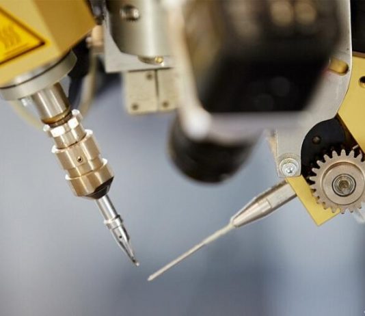 Предприятия холдинга «Швабе» внедряют роботизированное производство и аддитивные технологии