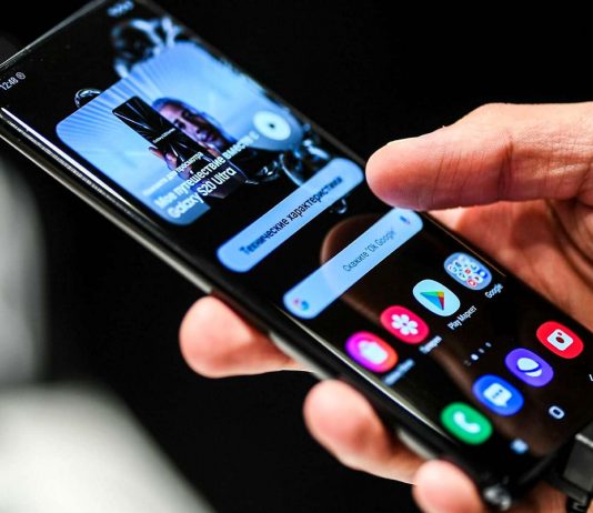 Samsung Galaxy S21, S21+ и S21 Ultra появились в России до старта продаж