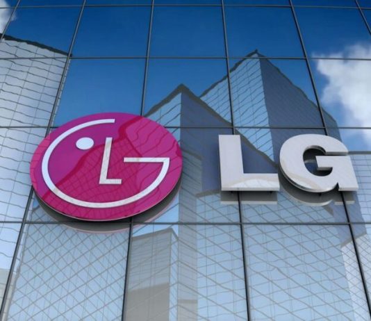 Компания LG выпустит сворачивающийся дисплей и ноутбук