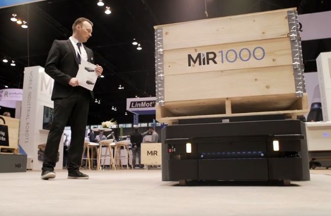Компания Mobile Industrial Robots презентовала нового мобильного робота MiR1000 и первую в отрасли навигацию на базе AI (+видео)