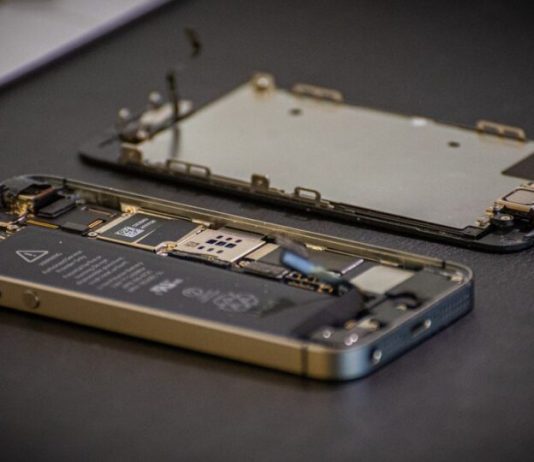Новое требование к смартфонам — ремонтопригодность