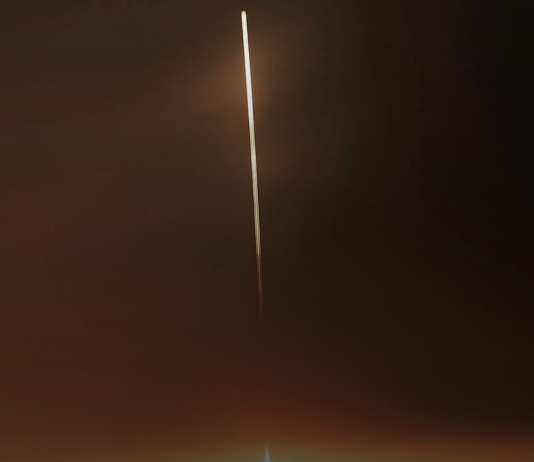 Японский стартап запустит устройство для очистки космического мусора