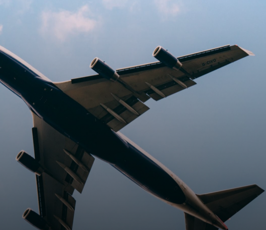 Самый большой айсберг продолжает разрушаться