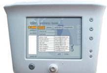 Смарт-дисплеи следят за хозяином и управляют домом