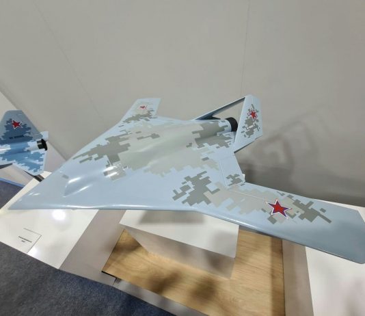 Модель беспилотника-дозаправщика от КБ «МиГ» на МАКС-2021