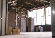 Рой автономных дронов определит утечку газа